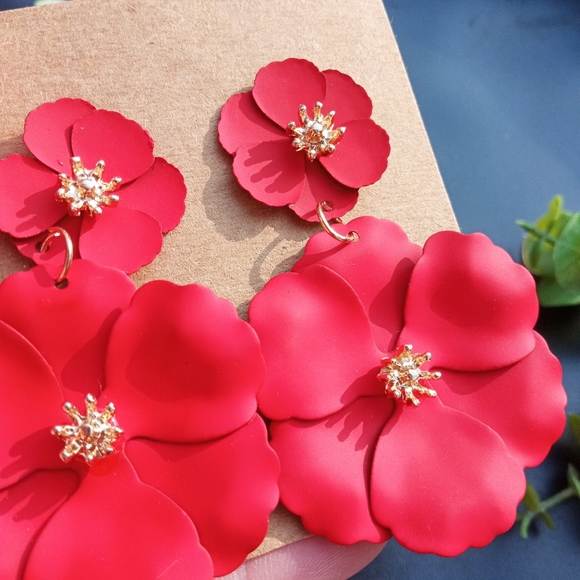 Matte Red Floral Earrings - Picture 7 of 9